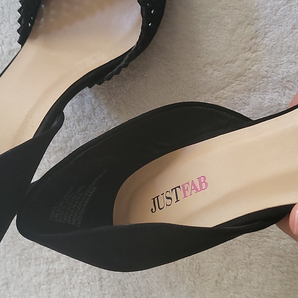 Black heels - Picture 6 of 11